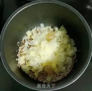 Make Quinoa silver ear pumpkin porridge step 4