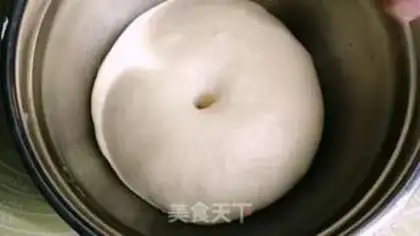 Make Breakfast bread and cream rolls step 3