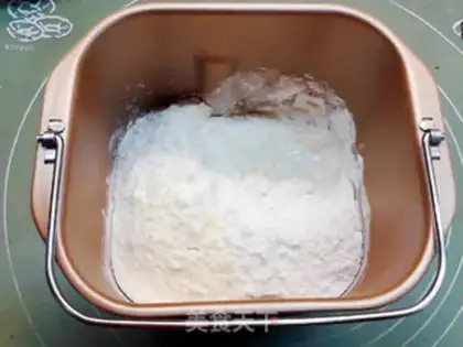 Make And the fragrance of onion toast step 1