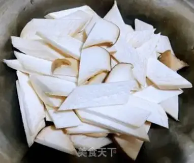 Make Orchid almonds, mushrooms, lumber shrimp step 1