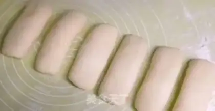 Make Breakfast bread and cream rolls step 9