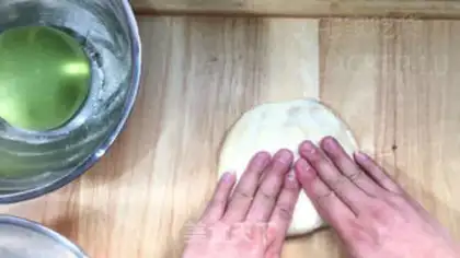 Make Net milk cheese buns step 12