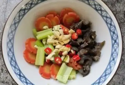 Make Carrot celery with sea cucumber step 7