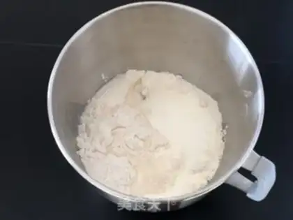 Make Light cream buns step 1