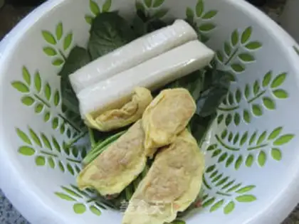 Make Egg dumpling spinach step 0