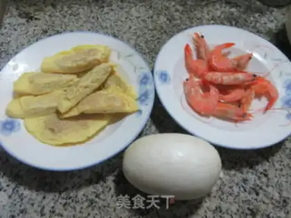 Make Shrimp eggs and radish soup step 0
