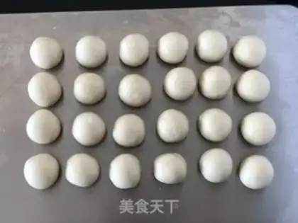 Make Light cream buns step 4