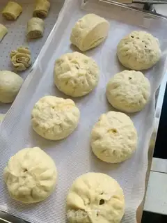 Make Puppet pork buns step 6