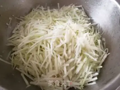 Make Powdered pork puffy buns step 2