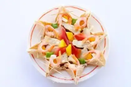 Make Seafood Christmas pizza step 7