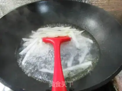 Make Shrimp eggs and radish soup step 5
