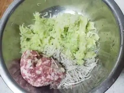Make Powdered pork puffy buns step 5