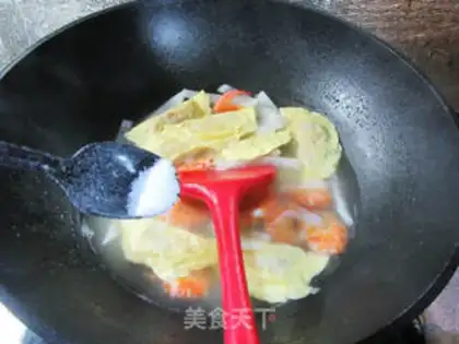 Make Shrimp eggs and radish soup step 8