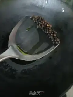 Make Celery with peanuts step 8