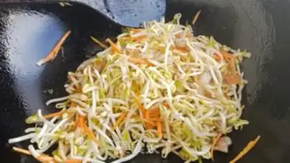 Make A fan with green beans step 5