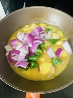 Make Curry beef stew potatoes step 5