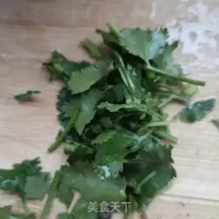Make Sea cucumber sauerkraut noodles step 11