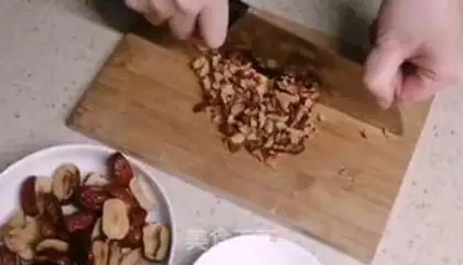 Make Red-tree twilight cake step 1