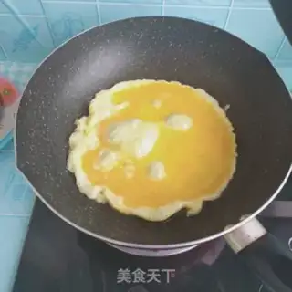 Make Bacon cucumber fried eggs step 4