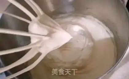 Make Red-tree twilight cake step 12