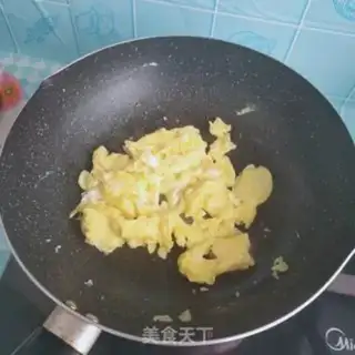 Make Bacon cucumber fried eggs step 5