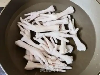 Make Lemon with pepper chicken claws step 2