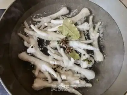 Make Lemon with pepper chicken claws step 3