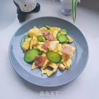 Make Bacon cucumber fried eggs step 9