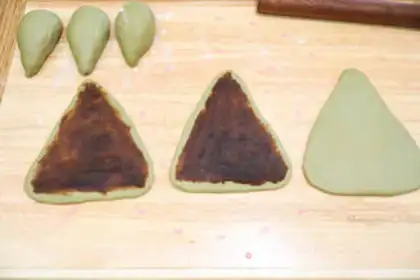 Make Christmas bread step 7