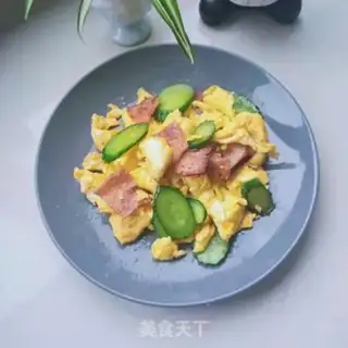 Make Bacon cucumber fried eggs step 10