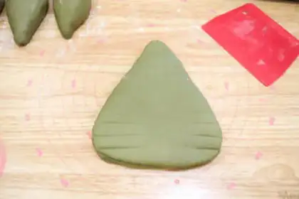 Make Christmas bread step 8