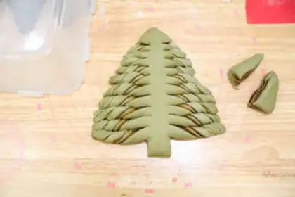 Make Christmas bread step 10