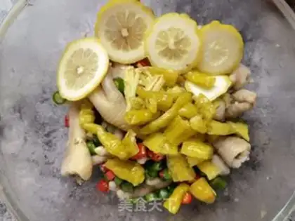 Make Lemon with pepper chicken claws step 11