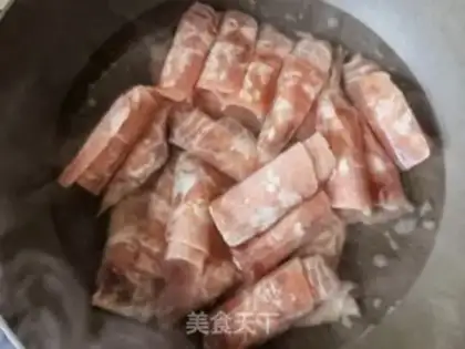Make Black pepper sauce, beef rolls step 0