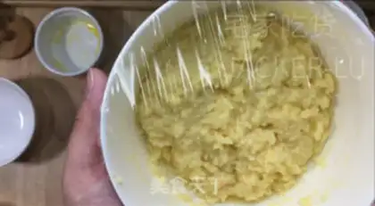 Make Coconut soufflé bread step 6