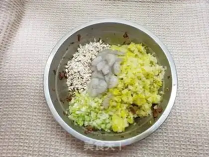 Make Pork, shrimp, cabbage step 7