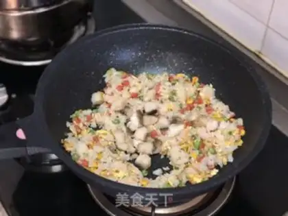 Make Seafood Christmas ring step 8