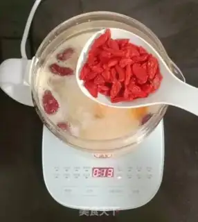 Make The papaya silver ear soup step 11