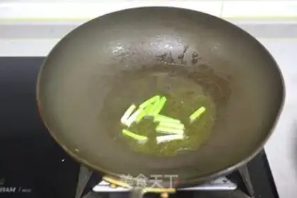 Make The cucumbers are white and fried step 3