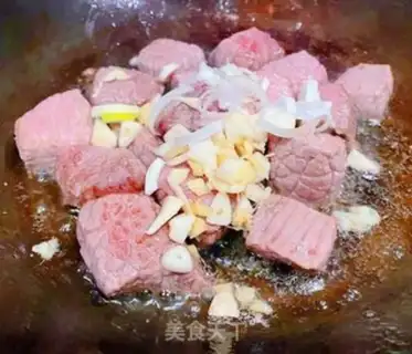 Make Pumpkin taco-head beef stew step 6