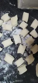 Make The beet cansy, the meat dumplings step 5