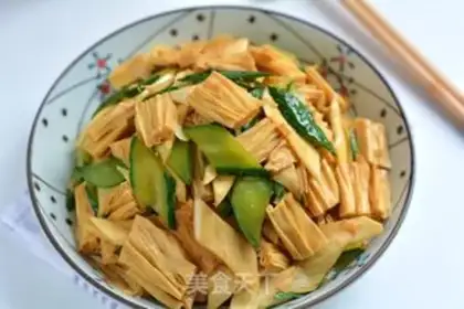 Make The cucumbers are white and fried step 8