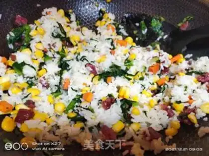 Make Sausage corn fried rice step 4