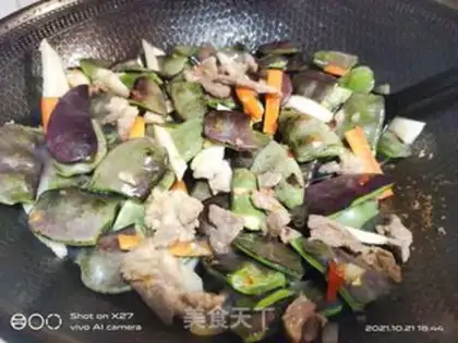 Make Kick-Ass carrots, fried meat step 2