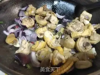 Make Potato onion chicken step 2