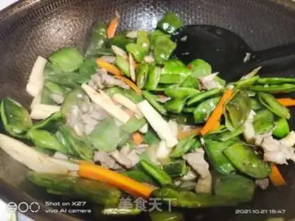 Make Kick-Ass carrots, fried meat step 4