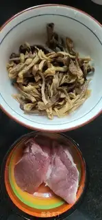 Make Skinny moose mushrooms step 1