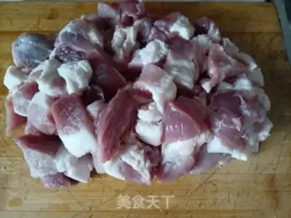 Make Homemade Sichuan spicy sausage step 1