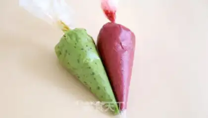 Make California raisin tree cookies step 3