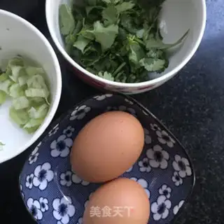 Make Sour soup and eggs step 0